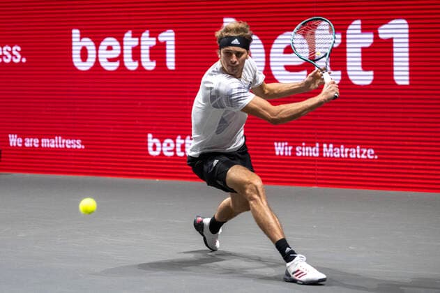 In Alexander ZVEREV GER , Alexander ZVEREV GER vs Alejandro DAVIDOVICH FOKINA ESP , TENNIS, bett1hulks Indoor, 1 semi-final, 17 10 2020, GER, TENNIS, ATP TOUR, bett1hulks Indoor, 1 semi-final, Alexander ZVEREV GER vs Alejandro DAVIDOVICH FOKINA ESP , 17 10 2020 KOELN Copyright: xEibnerxPressefotox xBenjaminxSOELZERx EP_BSO