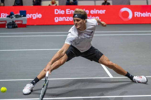 In Alexander ZVEREV GER , Alexander ZVEREV GER vs Alejandro DAVIDOVICH FOKINA ESP , TENNIS, bett1hulks Indoor, 1 semi-final, 17 10 2020, GER, TENNIS, ATP TOUR, bett1hulks Indoor, 1 semi-final, Alexander ZVEREV GER vs Alejandro DAVIDOVICH FOKINA ESP , 17 10 2020 KOELN Copyright: xEibnerxPressefotox xBenjaminxSOELZERx EP_BSO