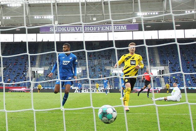 Bilder des Jahres 2020, Sport 10 Oktober Sport Themen der Woche KW42 Sport Bilder des Tages 17.10.2020, xtvx, Fussball 1.Bundesliga, TSG 1899 Hoffenheim - Borussia Dortmund emspor, v.l. Goal scored, Tor zum 0:1 Marco Reus (Borussia Dortmund) (DFL DFB REGULATIONS PROHIBIT ANY USE OF PHOTOGRAPHS as IMAGE SEQUENCES and or QUASI-VIDEO) Sinsheim *** 17 10 2020, xtvx, Fussball 1 Bundesliga, TSG 1899 Hoffenheim Borussia Dortmund emspor, v l Goal scored, Goal to 0 1 Marco Reus Borussia Dortmund DFL DFB REGULATIONS PROHIBIT ANY USE OF PHOTOGRAPHS as IMAGE SEQUENCES and or QUASI VIDEO Sinsheim