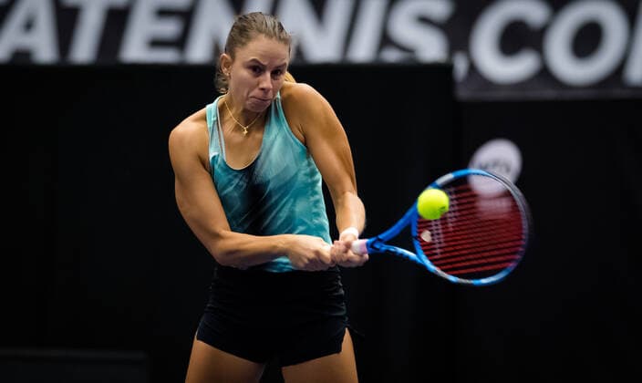 October 17, 2020, Ostrava, CZECH REPUBLIC: Magda Linette of Poland during practice at the 2020 J&T Banka Ostrava Open WTA, Tennis Damen Premier tennis tournament Ostrava CZECH REPUBLIC - ZUMAa181 20201017_zaa_a181_331 Copyright: xRobxPrangex