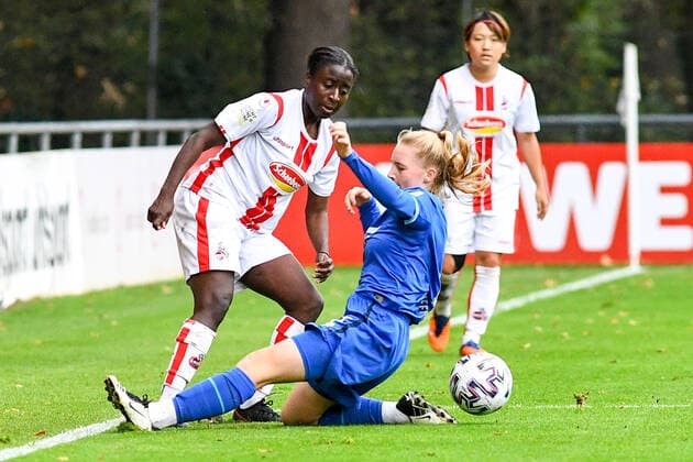 From left to right Eunice Beckmann Cologne, 11 , Linette Hofmann TSG, 2 , Duel, duel, tackle, tackling, dynamics, action, action, 17 10 2020, Cologne Germany , Soccer, 2 Women Bundesliga South, 1 FC Cologne TSG 1899 Hoffenheim II, DFB DFL REGULATIONS PROHIBIT ANY USE OF PHOTOGRAPHS AS IMAGE SEQUENCES AND OR QUASI VIDEO xmhx