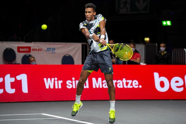 In Felix AUGER ALIASSIME CAN , Alexander ZVEREV GER vs Felix AUGER ALIASSIME CAN , TENNIS, bett1hulks Indoor, FINALE, 18 10 2020, GER, TENNIS, ATP TOUR, bett1hulks Indoor, FINALE, Alexander ZVEREV GER vs Felix AUGER ALIASSIME CAN , 18 10 2020 COLOGNE Copyright: xEibnerxPressefotox xBenjaminxSOELZERx EP_BSO