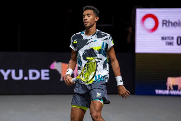 In Felix AUGER ALIASSIME CAN , Alexander ZVEREV GER vs Felix AUGER ALIASSIME CAN , TENNIS, bett1hulks Indoor, FINALE, 18 10 2020, GER, TENNIS, ATP TOUR, bett1hulks Indoor, FINALE, Alexander ZVEREV GER vs Felix AUGER ALIASSIME CAN , 18 10 2020 COLOGNE Copyright: xEibnerxPressefotox xBenjaminxSOELZERx EP_BSO