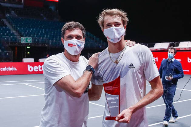 After the tournament win in the first round, ZVEREV, Mischa GER ATP Ranking No 265, seeded to No WC and individual winner, Alexander GER ATP Ranking No 7, seeded to No 1, remain empty at the bett1HULKS Indoors ATP 250 on 18 10 2020 in Cologne LANXESS arena, Germany