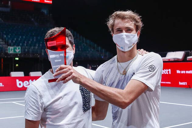 After the tournament win in the first round, ZVEREV, Mischa GER ATP Ranking No 265, seeded to No WC and individual winner, Alexander GER ATP Ranking No 7, seeded to No 1, remain empty at the bett1HULKS Indoors ATP 250 on 18 10 2020 in Cologne LANXESS arena, Germany