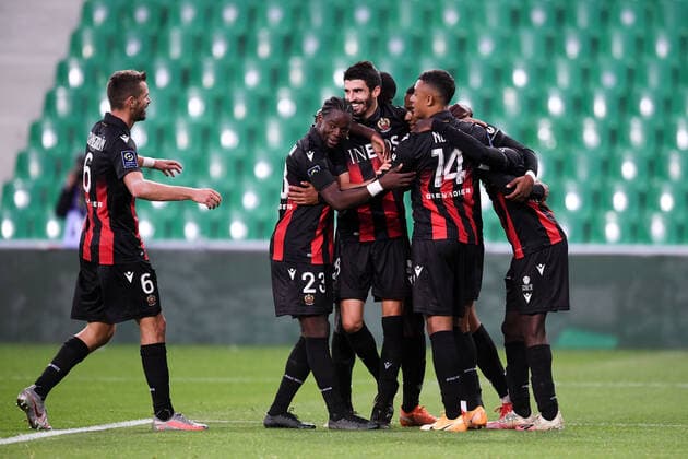 JOIE - FAIR PLAY - 08 Pierre LEES MELOU (nice) - 23 JORDAN LOTOMBA (NICE) - 14 DAN NDOYE (NICE) FOOTBALL : Saint Etienne vs Nice - Ligue 1 Uber Eats - 18 10 2020 FEP Panoramic 