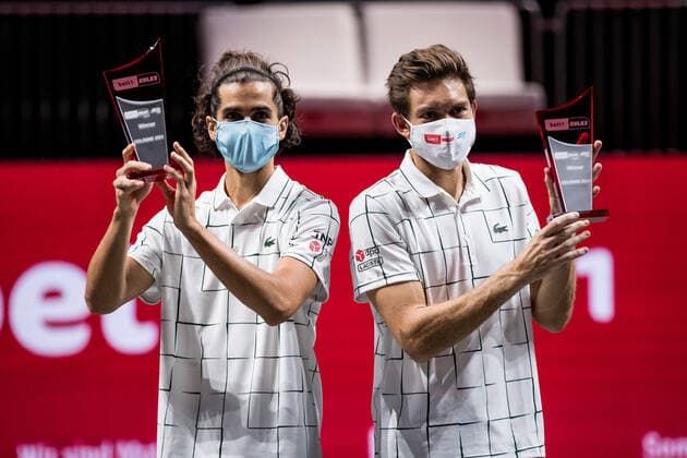 bett1HULKS Indoors ATP 250 Cologne, 18 10 2020 The winners Pierre Hugues HERBERT FRA and Nicolas MAHUT FRA bett1HULKS Indoors ATP 250 on 18 10 2020 in Cologne LANXESSarena , Germany Copyright: xBEAUTIFULxSPORTS Wunderlx
