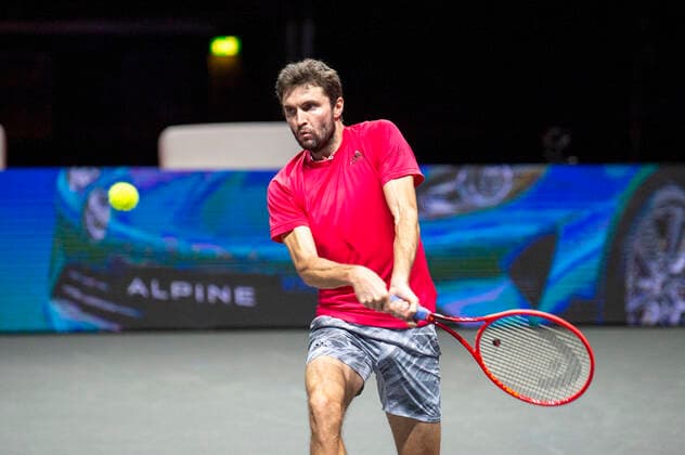 In Gilles SIMON FRA , Jordan THOMPSON FROM vs. Gilles SIMON FRA , TENNIS, bett1HULKS Championship, 19 10 2020, GER, TENNIS, ATP TOUR, bett1HULKS Championship, Jordan THOMPSON FROM vs. Copyright: xEibnerxPressefotox xBenjaminxSOELZERx EP_BSO