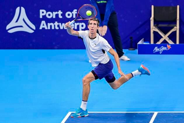 Belgian Yannick Mertens pictured in action during a first round of the doubles men competition between the pair US Zane Khan and Italian Luca Nardi and Belgian pair Michael Geerts and Yannick Mertens at the European Open Tennis ATP, Tennis Herren tournment, in Antwerp, Monday 19 October 2020. TENNIS : Open d Anvers - 19 10 2020 PhotoNews Panoramic 