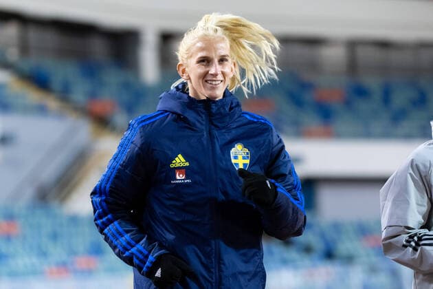201019 Sofia Jakobsson during a training session with the Swedish women s national football team on October 19, 2020 in Gothenburg Photo Carl Sandin BILDBYRAN kod CS CS0066 fotboll football soccer fotball träning practice training sverige sweden dam bbeng jubel,  Copyright: CARLxSANDIN BB201019CS033