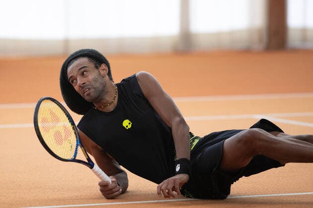 Dustin Brown falls to the ground, fall Tennis Wolffkran Open ATP Challenger TC Ismaning Ismaning Bavaria Germany 21 October 2020 Â Copyright: xJuergenxHasenkopfx