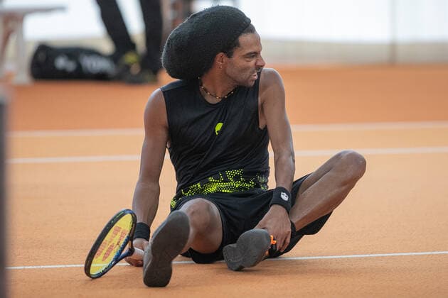 Dustin Brown falls to the ground, fall Tennis Wolffkran Open ATP Challenger TC Ismaning Ismaning Bavaria Germany 21 October 2020 Â Copyright: xJuergenxHasenkopfx