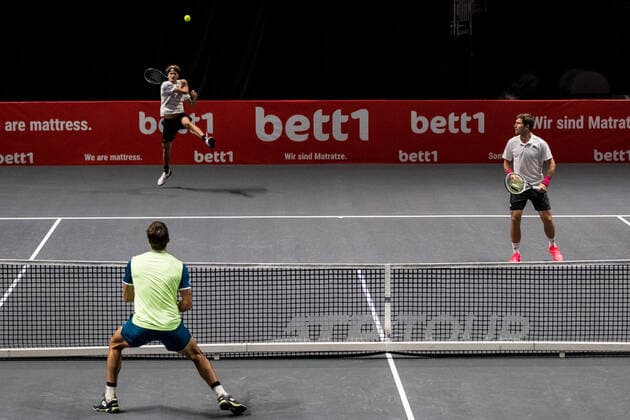 bett1HULKS Championship ATP 250 Cologne, 22 10 2020 Alexander ZVEREV GER in doubles with Mischa ZVEREV GER bett1HULKS Championship ATP 250 on 22 10 2020 in Cologne LANXESSarena , Germany Copyright: xBEAUTIFULxSPORTS Wunderlx