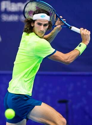 South African Lloyd Harris pictured in action during the game between US Fritz and South-African Harris, in the second round of the men s singles competition at the European Open Tennis ATP, Tennis Herren tournament, in Antwerp, Thursday 22 October 2020. TENNIS : Open d Anvers - 22 10 2020 PhotoNews Panoramic 