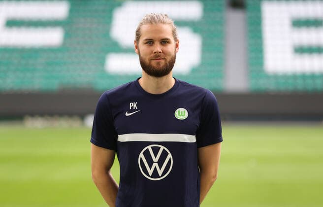 Physiotherapist Patrick Kasprowski VfL Wolfsburg 1 BL, portrait appointment 2020 2021, Wolfsburg