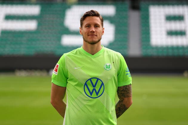 Wout Weghorst VfL Wolfsburg 1 BL, portrait date 2020 2021, Wolfsburg