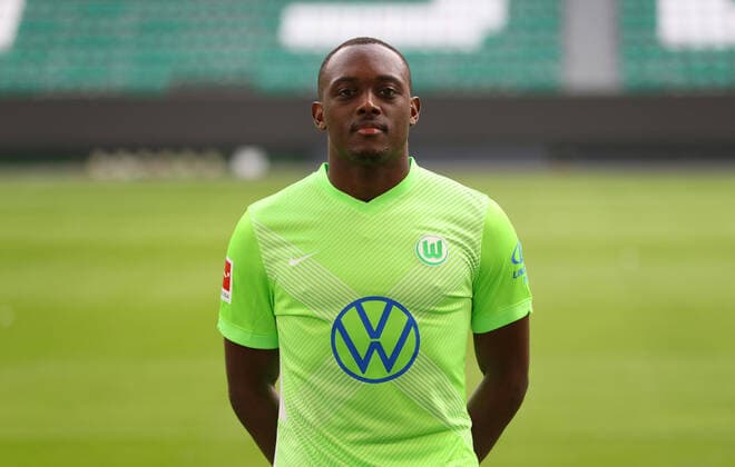 Jerome Roussillon VfL Wolfsburg 1 BL, portrait date 2020 2021, Wolfsburg