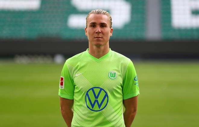 Felix Klaus VfL Wolfsburg 1 BL, portrait date 2020 2021, Wolfsburg