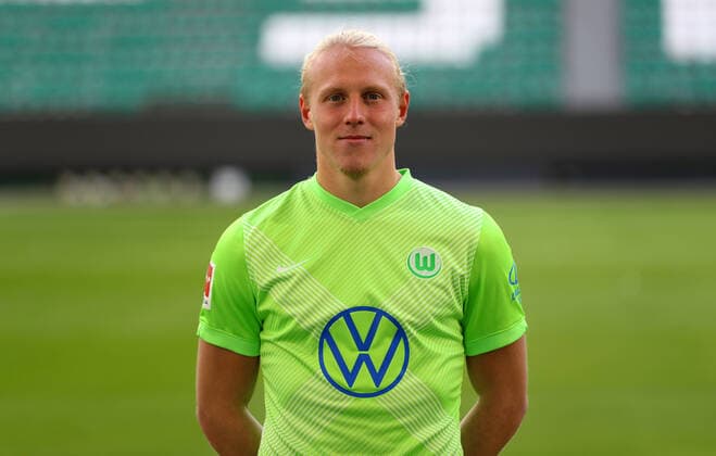 Xaver Schlager VfL Wolfsburg 1 BL, portrait date 2020 2021, Wolfsburg