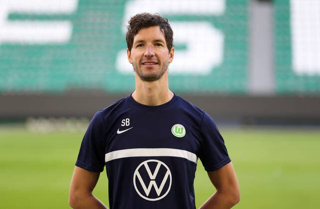 Team physician Dr Stephan Bornhardt VfL Wolfsburg 1 BL, portrait appointment 2020 2021, Wolfsburg