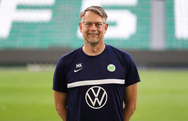 Masseur Manfred Kross VfL Wolfsburg 1 BL, portrait date 2020 2021, Wolfsburg