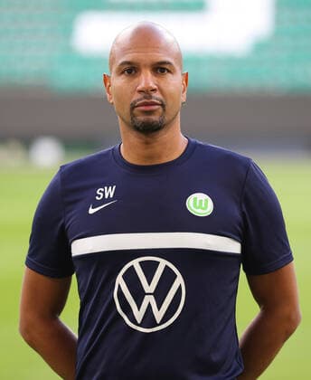 Physiotherapist and osteopath Sascha Weiß VfL Wolfsburg 1 BL, portrait appointment 2020 2021, Wolfsburg