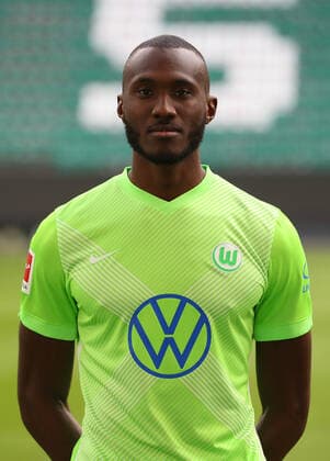 Josuha Guilavogui VfL Wolfsburg 1 BL, portrait date 2020 2021, Wolfsburg
