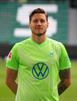 Wout Weghorst VfL Wolfsburg 1 BL, portrait date 2020 2021, Wolfsburg