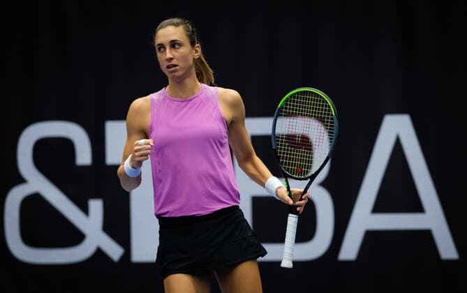October 21, 2020, Ostrava, CZECH REPUBLIC: Petra Martic of Croatia in action during the first round at the 2020 J&T Banka Ostrava Open WTA, Tennis Damen Premier tennis tournament against Jelena Ostapenko of Latvia Ostrava CZECH REPUBLIC - ZUMAa181 20201021_zaa_a181_284 Copyright: xRobxPrangex