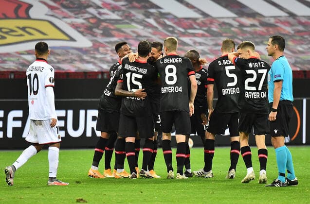 22 10 2020, xjhx, Football UEFA Europa League, Bayer 04 Leverkusen OGC Nice emspor, v l Karim Bellarabi Bayer Leverkusen celebrate the goal, The goal celebration for the 4 1 DFL DFB REGULATIONS PROHIBIT ANY USE OF PHOTOGRAPHS as IMAGE SEQUENCES and or QUASI VIDEO Leverkusen