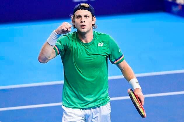 Belgian Zizou Bergs celebrates during the match between Belgian Bergs and Russian Khachanov, in the second round of the men s singles competition at the European Open Tennis ATP, Tennis Herren tournament, in Antwerp, Thursday 22 October 2020. TENNIS : Open d Anvers - 22 10 2020 PhotoNews Panoramic 