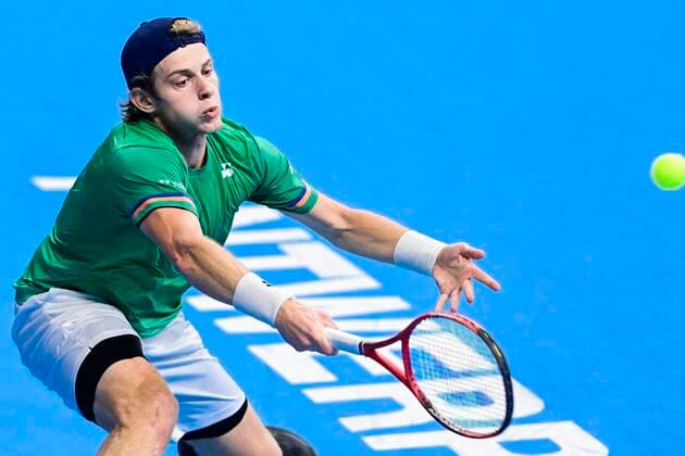 Belgian Zizou Bergs pictured in action during the match between Belgian Bergs and Russian Khachanov, in the second round of the men s singles competition at the European Open Tennis ATP, Tennis Herren tournament, in Antwerp, Thursday 22 October 2020. TENNIS : Open d Anvers - 22 10 2020 PhotoNews Panoramic 