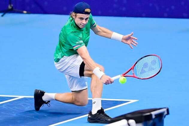 Belgian Zizou Bergs pictured in action during the match between Belgian Bergs and Russian Khachanov, in the second round of the men s singles competition at the European Open Tennis ATP, Tennis Herren tournament, in Antwerp, Thursday 22 October 2020. TENNIS : Open d Anvers - 22 10 2020 PhotoNews Panoramic 