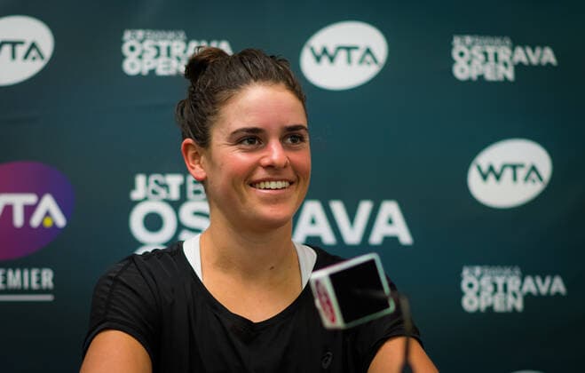 October 22, 2020, Ostrava, CZECH REPUBLIC: Jennifer Brady of the United States talks to the media after reaching the quarter-final at at the 2020 J&T Banka Ostrava Open WTA, Tennis Damen Premier tennis tournament Ostrava CZECH REPUBLIC - ZUMAa181 20201022_zaa_a181_284 Copyright: xRobxPrangex