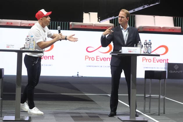 Sport bett1HULKS Indoors, Tennis, LanxessArena Cologne, PK Initiative Proevent, Taskforce, from left Adam Szpyt, Stefan Löcher, 23 10 2020, Photo