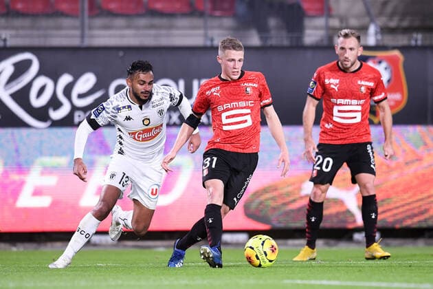 13 SOFIANE BOUFAL (SCO) - 31 ADRIEN TRUFFERT (REN) FOOTBALL : Rennes vs Angers - Ligue 1 Uber Eats - 23 10 2020 FEP Panoramic 