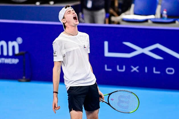 ATTENTION EDITORS - HAND OUT - EDITORIAL USE ONLY - NO SALES - NO MARKETING - French Ugo Humbert celebrates after winning a tennis match between British Evans and French Humbert, the semi-finals of the men s singles competition at the European Open Tennis ATP, Tennis Herren tournament in Antwerp, Saturday 24 October 2020. LAURIExDIEFFEMBACQ  x2571116x