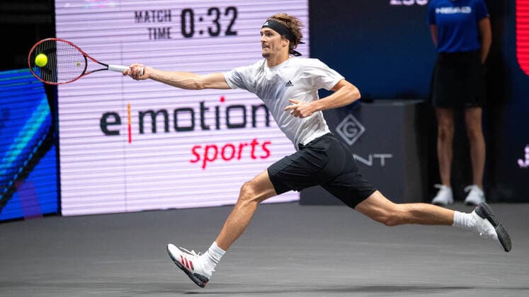 In Alexander ZVEREV GER , Alexander ZVEREV GER vs Jannik SINNER ITA , TENNIS, bett1hulks Indoor, 24 10 2020, GER, TENNIS, ATP TOUR, bett1hulks Championship, Alexander ZVEREV GER vs Jannik SINNER ITA , 24 10 2020 KOELN Copyright: xEibnerxPressefotox xBenjaminxSOELZERx EP_BSO