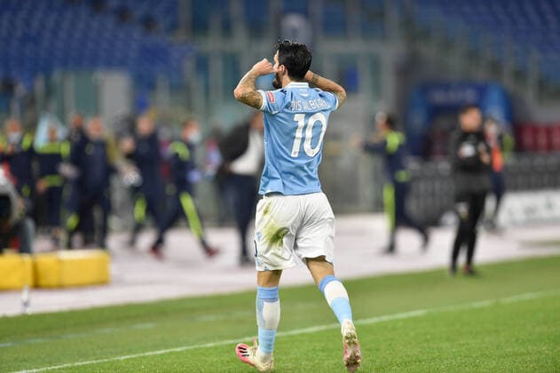 ROME, ITALY - October 24 : Luis Alberto (10) of SS Lazio scores a goal during Italian Serie A soccer match between SS Lazio and Bologna FC at Stadio Olimpico on October 24,2020 in Rome Italy LM  Copyright: xLM ClaudioxPasquazix xIPAx xLivexMediax 0