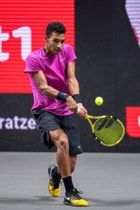 In the Felix AUGER ALIASSIME CAN , Felix AUGER ALIASSIME CAN vs Diego SCHWARTZMAN ARG , TENNIS, bett1hulks Indoor, 24 10 2020, semi final GER, TENNIS, ATP TOUR, bett1hulks Championship, Felix AUGER ALIASSIME CAN vs Diego SCHWARTZMAN ARG , semi final, 24 10 2020 COLOGNE Copyright: xEibnerxPressefotox xBenjaminxSOELZERx EP_BSO