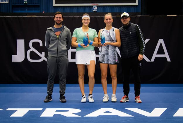 October 25, 2020, Ostrava, CZECH REPUBLIC: Aryna Sabalenka of Belarus & Elise Mertens of Belgium and their teams celebrate winning the doubles final at the 2020 J&T Banka Ostrava Open WTA, Tennis Damen Premier tennis tournament Ostrava CZECH REPUBLIC - ZUMAa181 20201025_zaa_a181_243 Copyright: xRobxPrangex