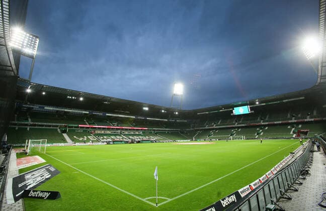 Feature Stadium overview Overview Wohninvest Weserstadion without fans at dusk during the match between Werder Bremen and TSG Hoffenheim, 25 10 2020 GER, Fussball, Bundesliga, Werder Bremen TSG Hoffenheim, 25 10 2020 Bremen Copyright: xSudheimerx Eibner-Pressefotox EP_eer