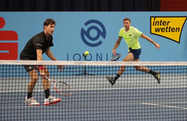 Sport Bilder des Tages TENNIS - ATP, Tennis Herren Erste Bank Open VIENNA,AUSTRIA,26.OCT.20 - TENNIS - ATP World Tour, Erste Bank Open. Image shows Dominic Thiem and Dennis Novak (AUT). GEPAxpictures xWalterxLuger