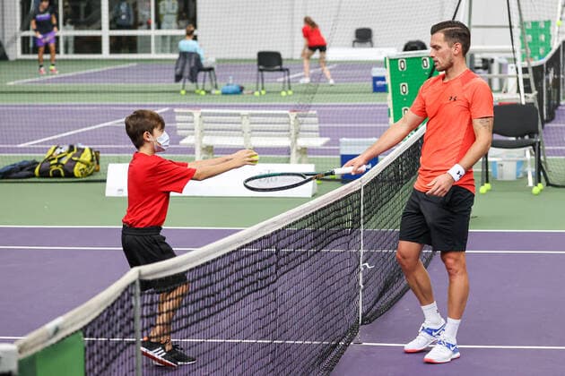In the picture ball child in use for Tobias KAMKE GER TENNIS CHALLENGER HAMBURG presented by TANNENHOF, Hamburg, Hamburg Tennis Association, 27 10 2020,