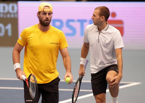 TENNIS - ATP, Tennis Herren Erste Bank Open VIENNA,AUSTRIA,28.OCT.20 - TENNIS - ATP World Tour, Erste Bank Open. Image shows Oliver Marach (AUT) and Daniel Evans (GBR). GEPAxpictures xWalterxLuger