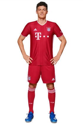 FOOTBALL 1 BUNDESLIGA SEASON 2020 2021 26 10 2020 Photo session FC Bayern Muenchen Benjamin Pavard PHOTO ULMER Press Photo Agency Pool FC Bayern Muenchen xxNOxMODELxRELEASExx Football 1 Bundesliga 2020 2021 Photo session at FC Bayern Muenchen