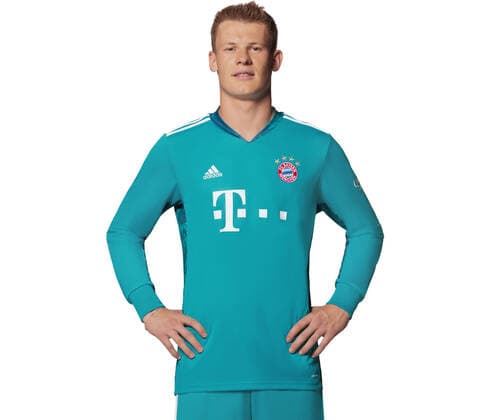 FOOTBALL 1 BUNDESLIGA SEASON 2020 2021 26 10 2020 Photo session FC Bayern Muenchen goalkeeper Alexander Nuebel PHOTO: FC Bayern München Pool via ULMER Press Photo Agency xxNOxMODELxRELEASExx Football 1 Bundesliga 2020 2021 Photo session at FC Bayern Muenchen