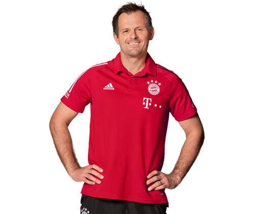 FOOTBALL 1 BUNDESLIGA SEASON 2020 2021 26 10 2020 Photo shoot FC Bayern Muenchen Goalkeeping coach Toni Tapalovic PHOTO: FC Bayern München Pool via ULMER Press Photo Agency xxNOxMODELxRELEASExx Football 1 Bundesliga 2020 2021 Photo shoot at FC Bayern Muenchen