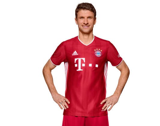 FOOTBALL 1 BUNDESLIGA SEASON 2020 2021 26 10 2020 Photo session FC Bayern Muenchen Thomas Mueller PHOTO: FC Bayern München Pool via ULMER Press Photo Agency xxNOxMODELxRELEASExx Football 1 Bundesliga 2020 2021 Photo session at FC Bayern Muenchen