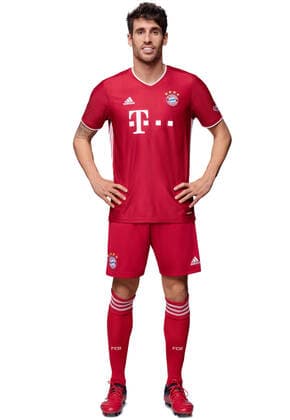 FOOTBALL 1 BUNDESLIGA SEASON 2020 2021 26 10 2020 Photo session FC Bayern Muenchen Javi Martinez PHOTO: FC Bayern München Pool via ULMER Press Photo Agency xxNOxMODELxRELEASExx Football 1 Bundesliga 2020 2021 Photo session at FC Bayern Muenchen